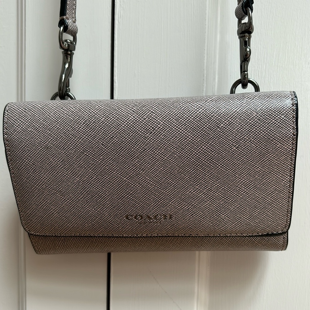 Unique Coach crossbody